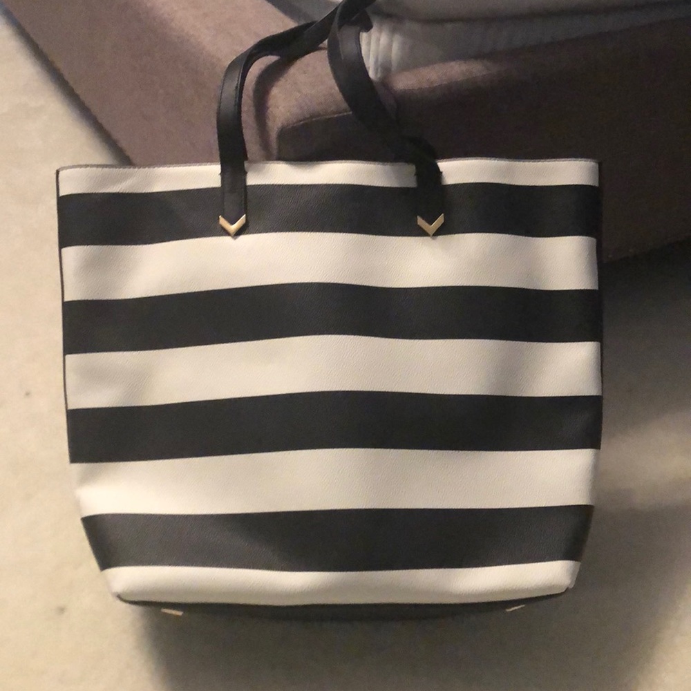 Stella & Dot striped purse!